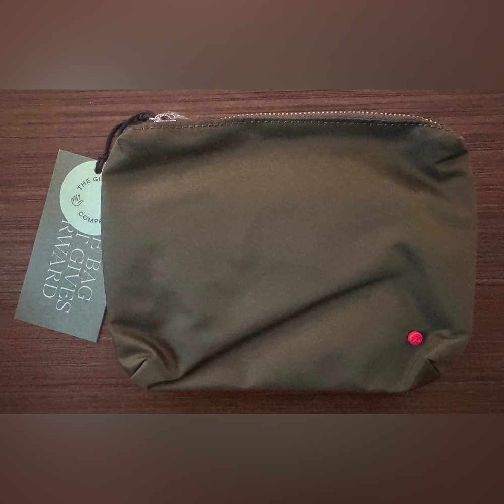 State Lorimer Mini Fanny Pack Olive with Silver Zippers - Picture 6 of 7